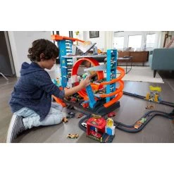 Hot Wheels Ultieme Garage + 2 Auto's 10 Hot Wheels Ultieme Garage + 2 Auto's -Speelgoed Winkel 1885173 0312b2f0